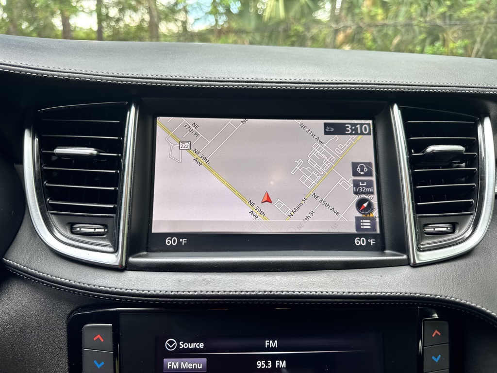 2022 Infiniti QX50 Essential photo 25