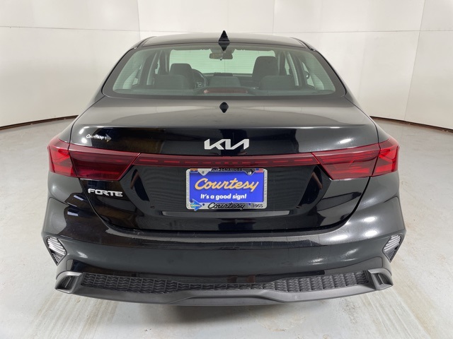 2024 Kia Forte LXS photo 7