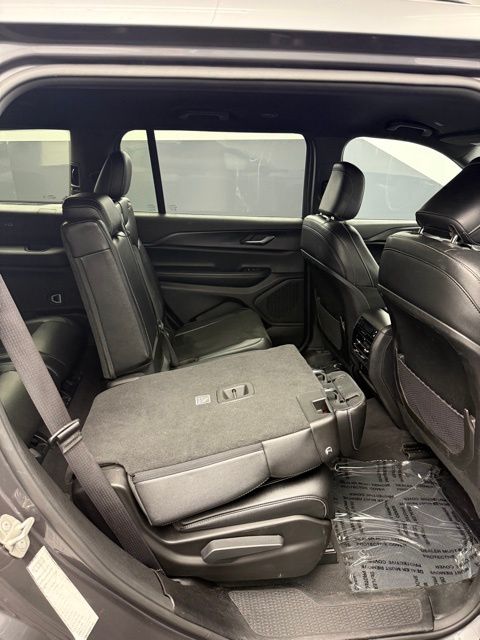 2024 Jeep Grand Cherokee Altitude photo 45
