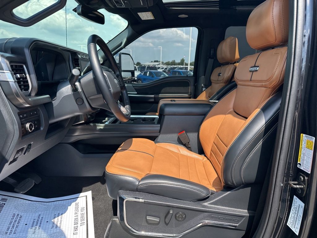 2024 Ford F-350 Platinum photo 13