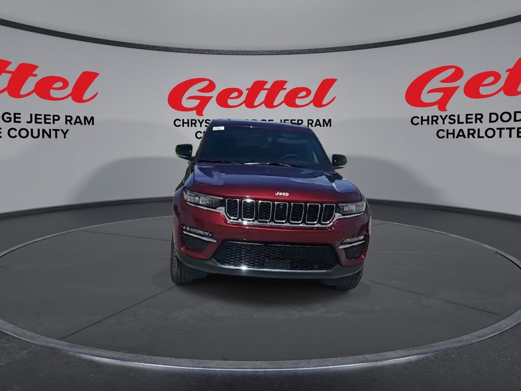 2025 Jeep Grand Cherokee Limited photo 2
