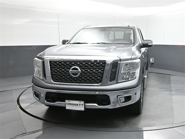 2017 Nissan Titan SV photo 29