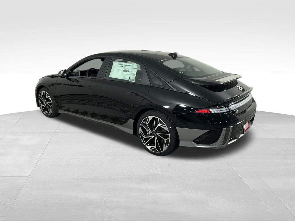 2024 Hyundai Ioniq 6 SEL photo 5