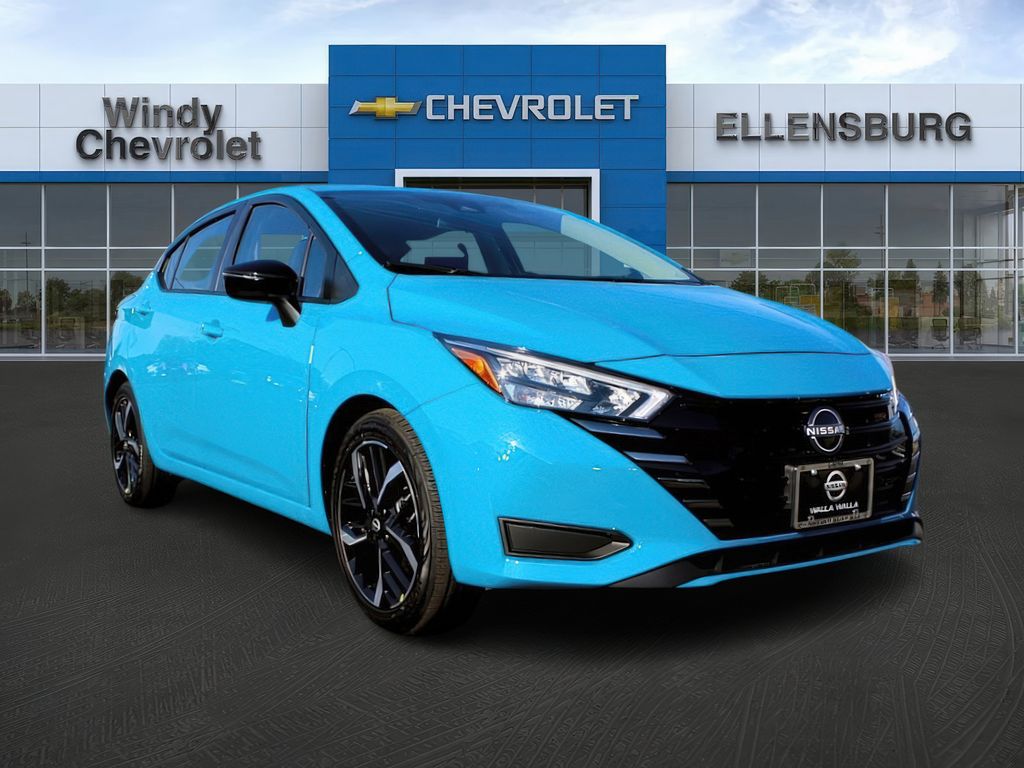 2025 Nissan Versa Sedan SR's photo