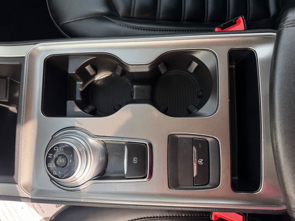 2023 Ford Edge SEL photo 23