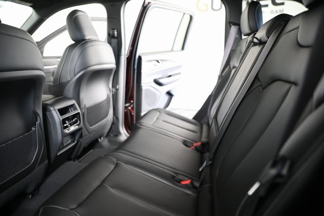 2025 Jeep Grand Cherokee Limited photo 17