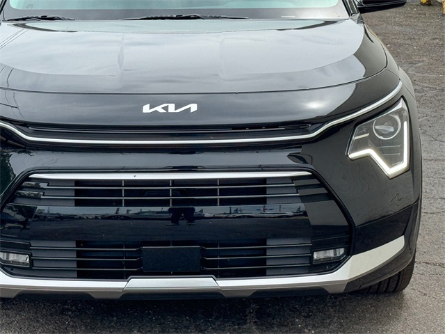 2025 Kia Niro EX Touring photo 9