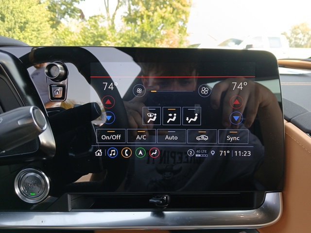 2023 Chevrolet Corvette Stingray 2LT photo 16
