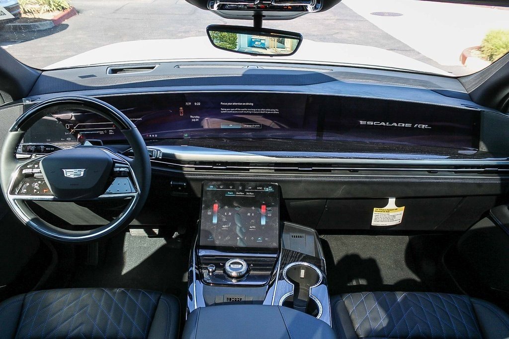 2026 Cadillac Escalade Sport photo 9