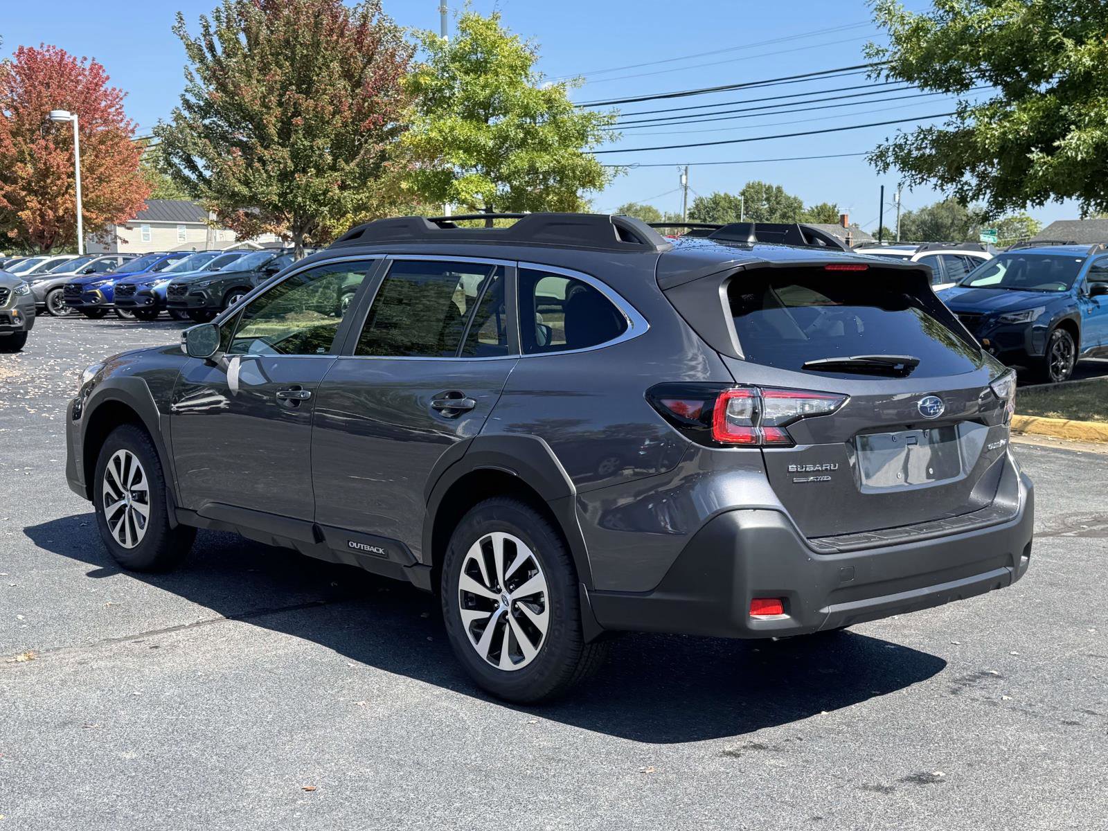 2025 Subaru Outback Premium photo 4