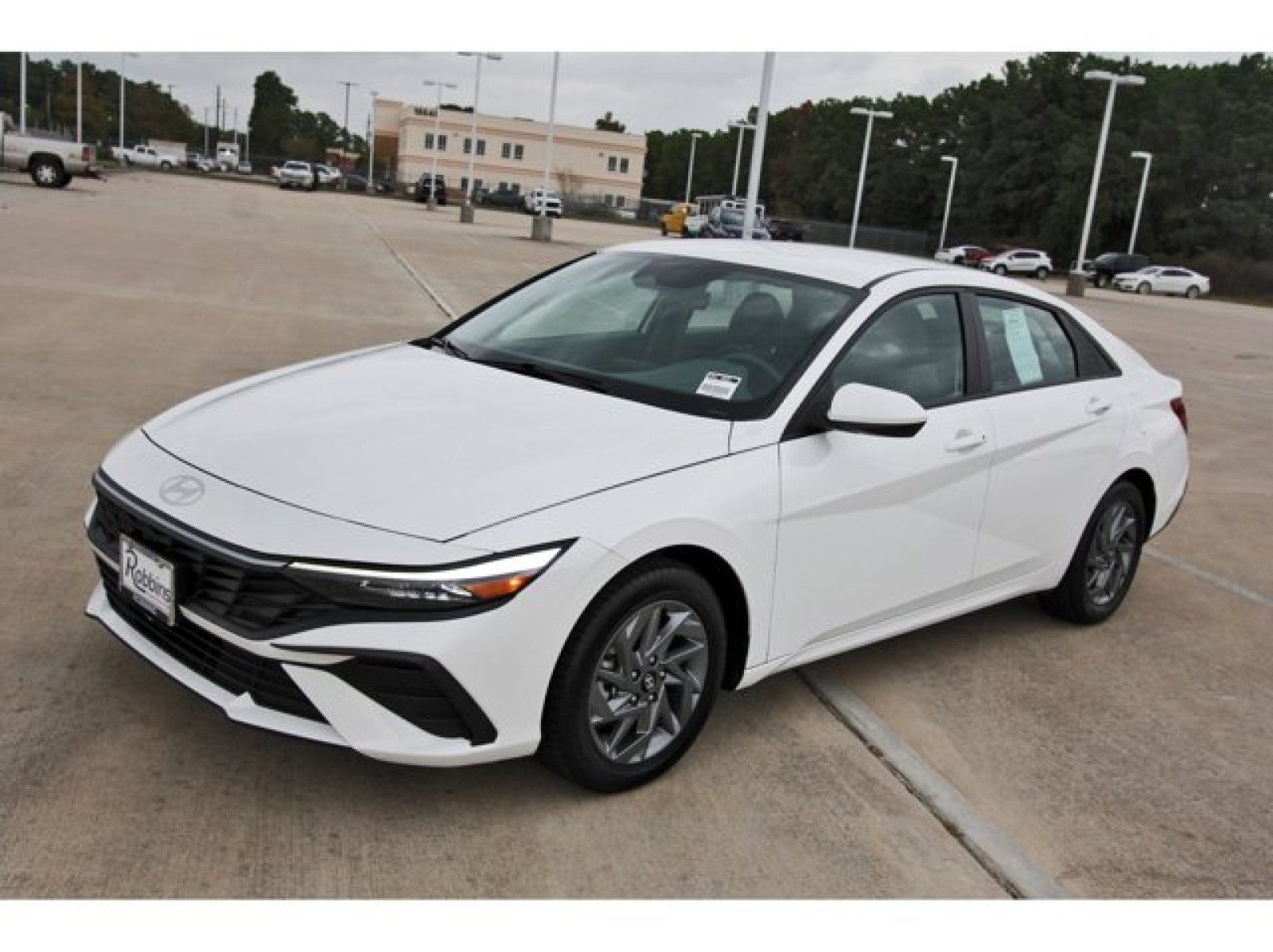 2024 Hyundai Elantra SEL White at Robbins Nissan