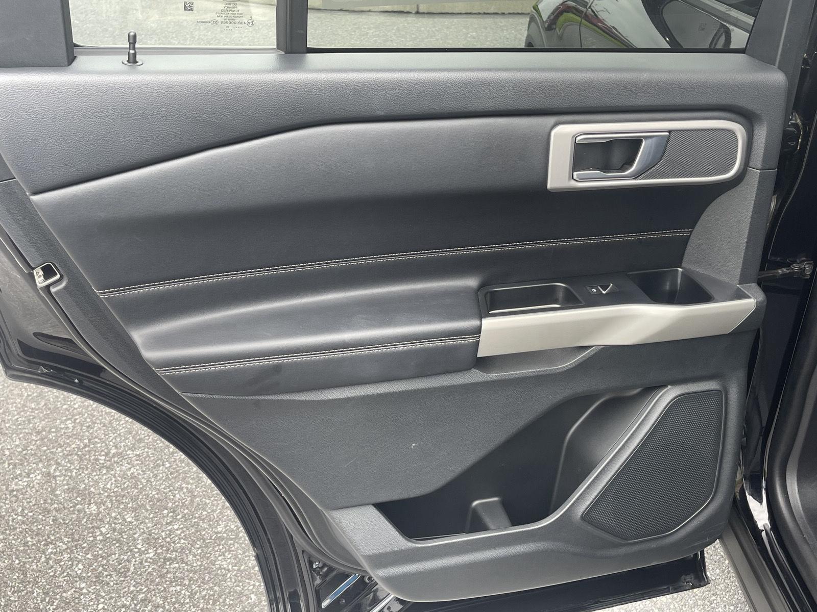 2022 Ford Explorer XLT photo 22