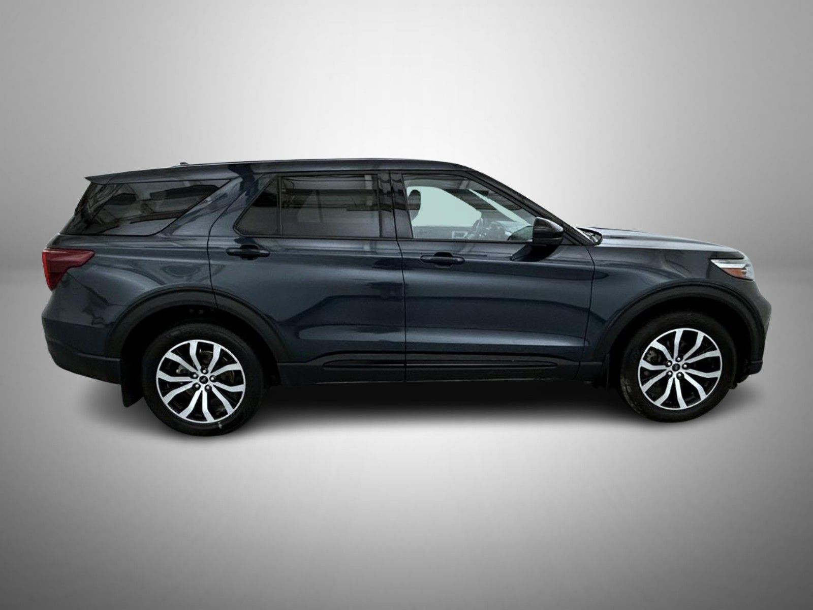 2022 Ford Explorer ST photo 4