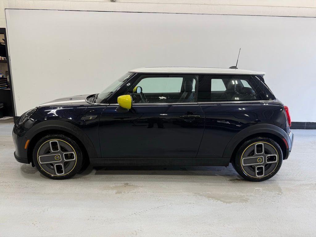 Certified 2023 MINI Hardtop 2 Door SE with VIN WMW13DJ06P2U20116 for sale in Golden Valley, Minnesota