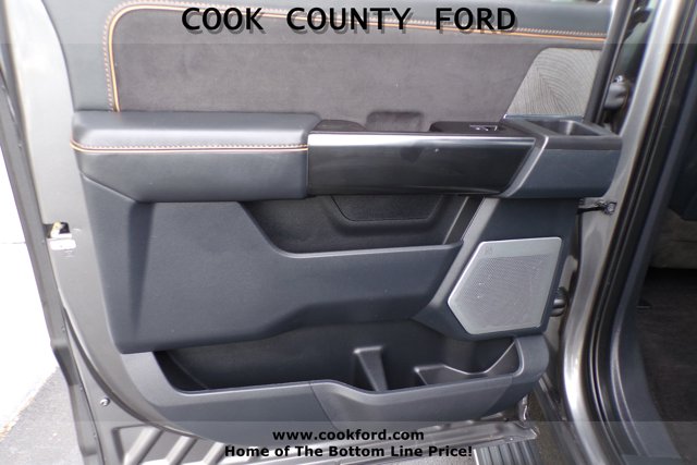 2022 Ford F-150 Platinum photo 16