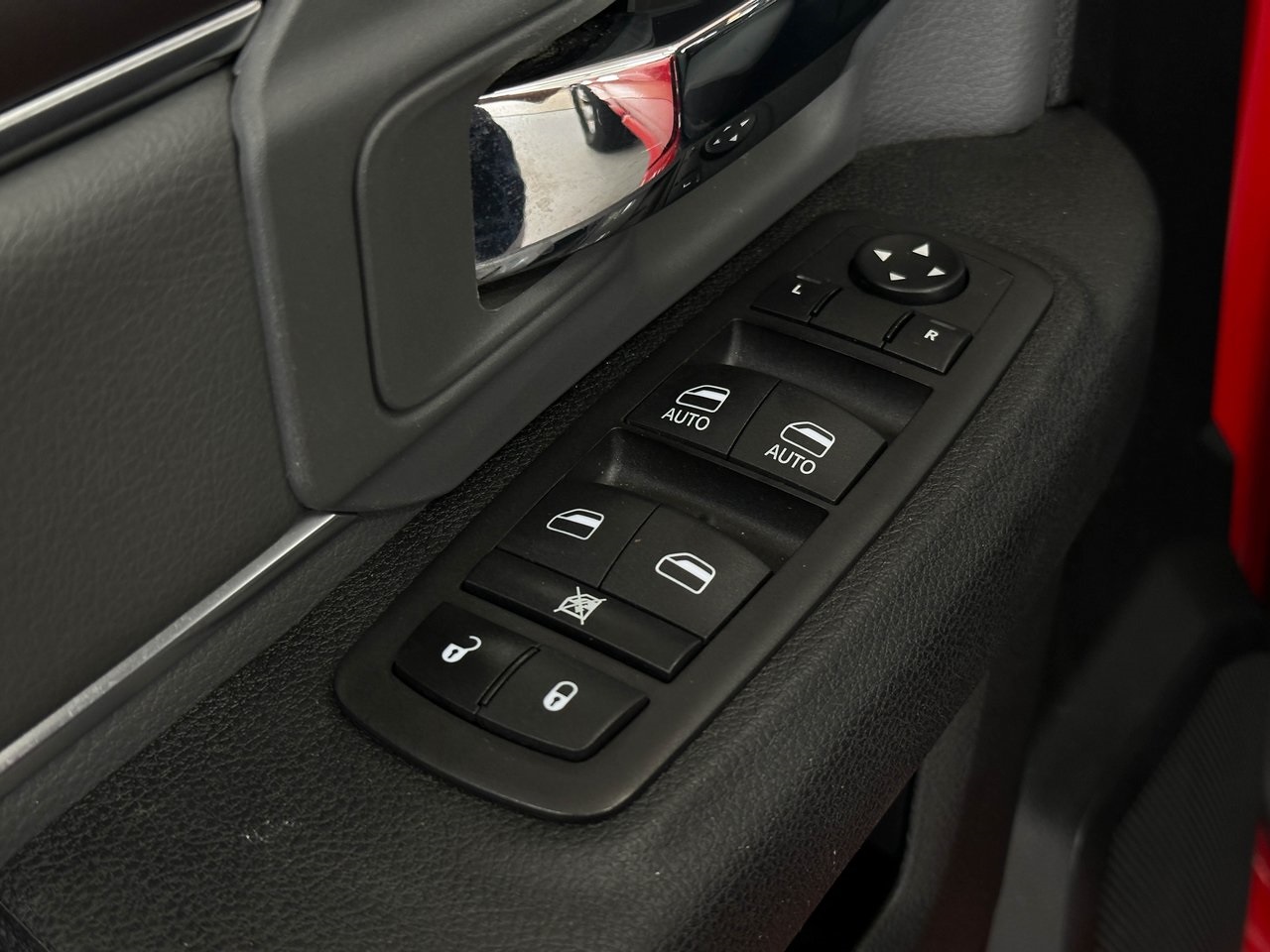 2023 Ram 1500 Classic SLT photo 20
