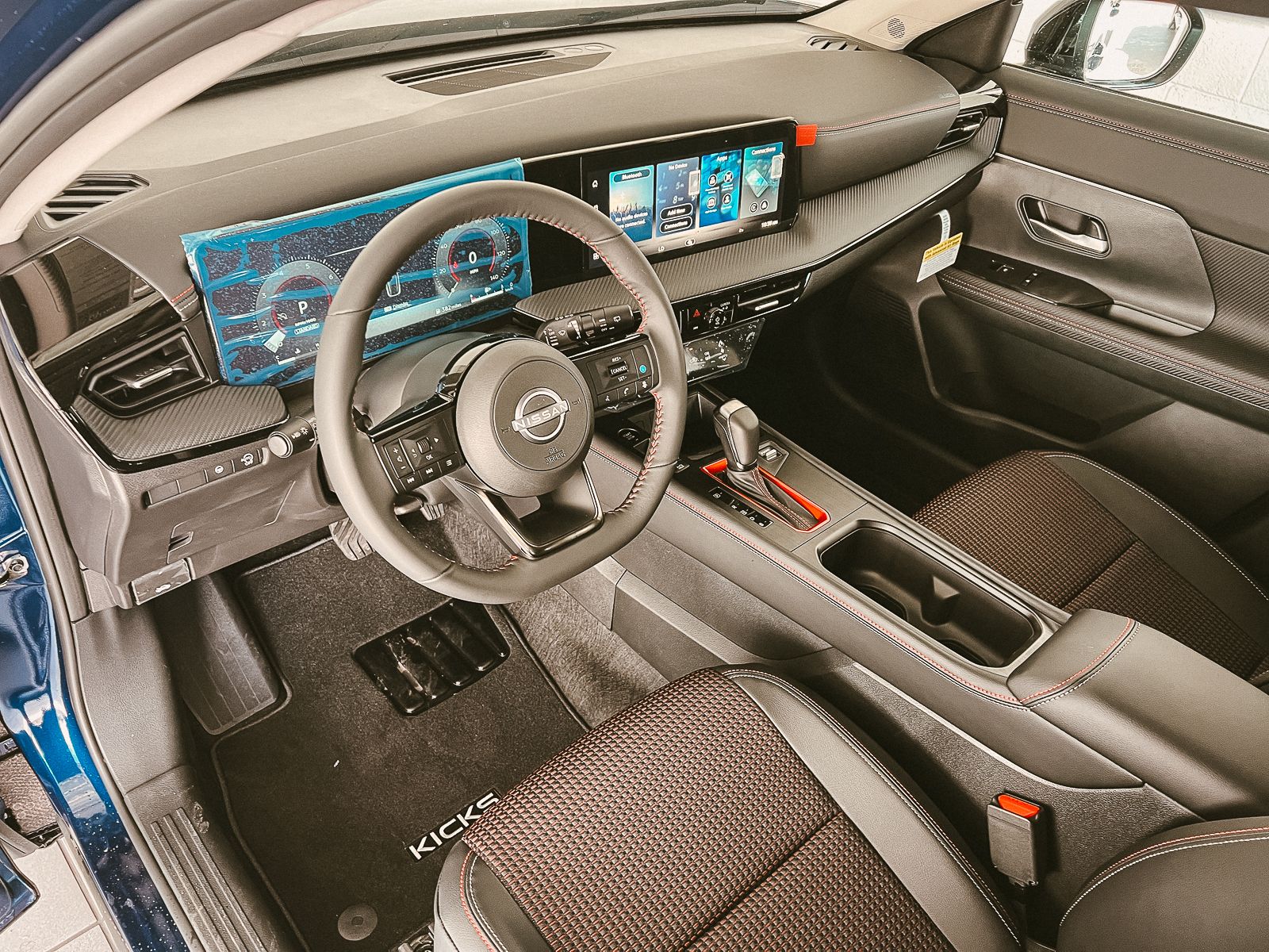 2026 Nissan Kicks SR photo 20