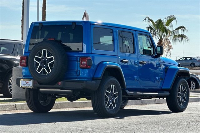 2025 Jeep Wrangler Sahara photo 3