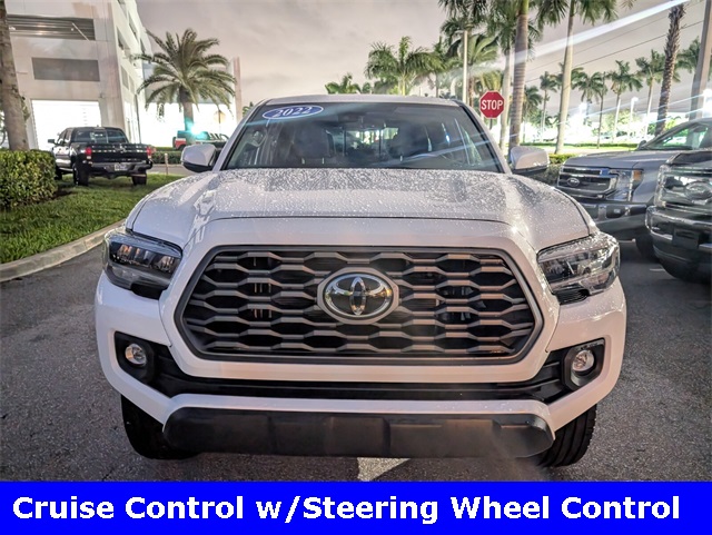 2022 Toyota Tacoma TRD Off-Road photo 3