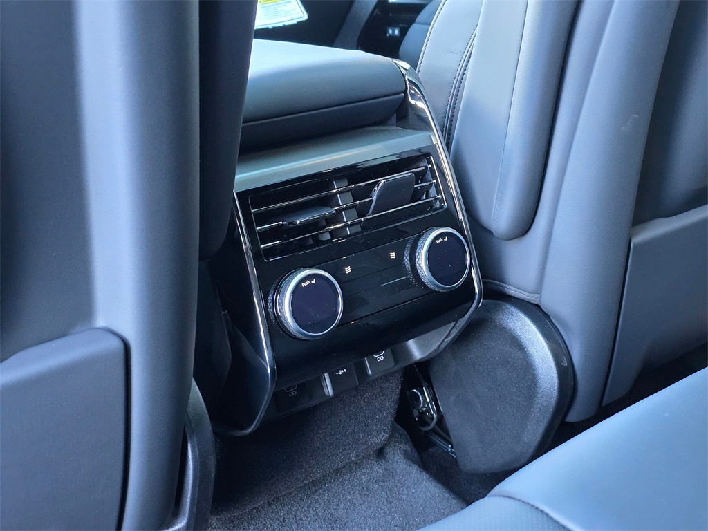 2025 Land Rover Range Rover Sport SE photo 24