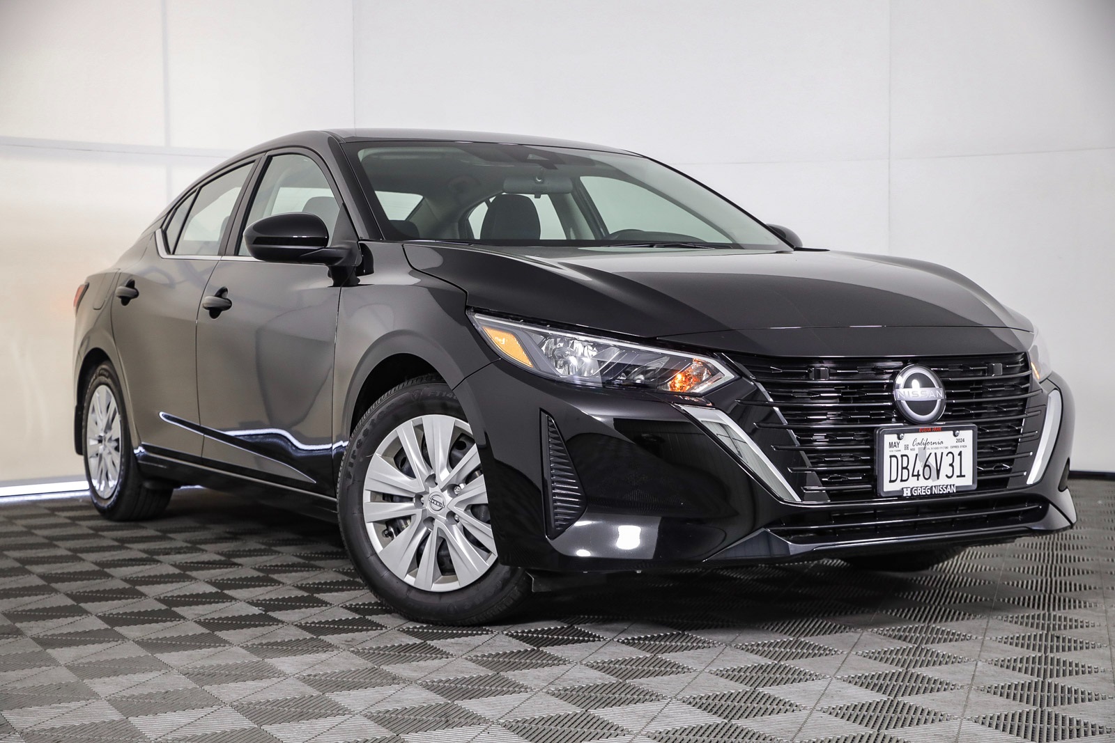 2025 Nissan Sentra S's photo