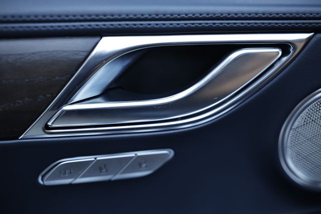 2023 Genesis GV80 3.5T Prestige photo 13