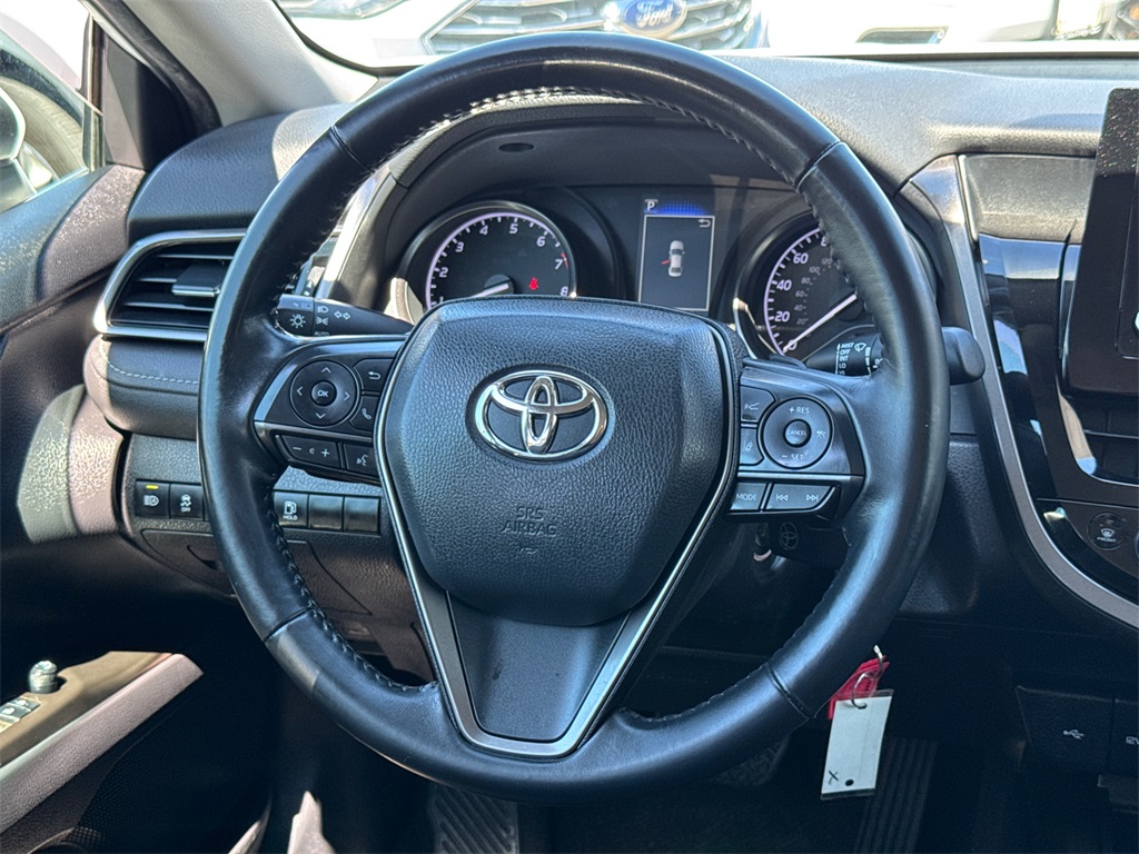 2022 Toyota Camry SE photo 22