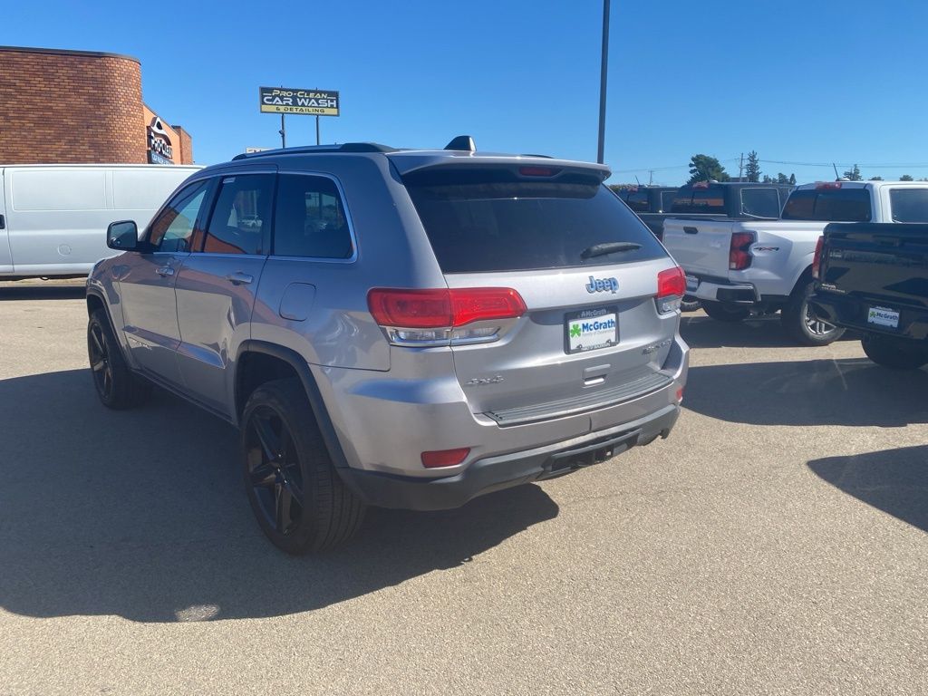 2015 Jeep Grand Cherokee Laredo photo 4