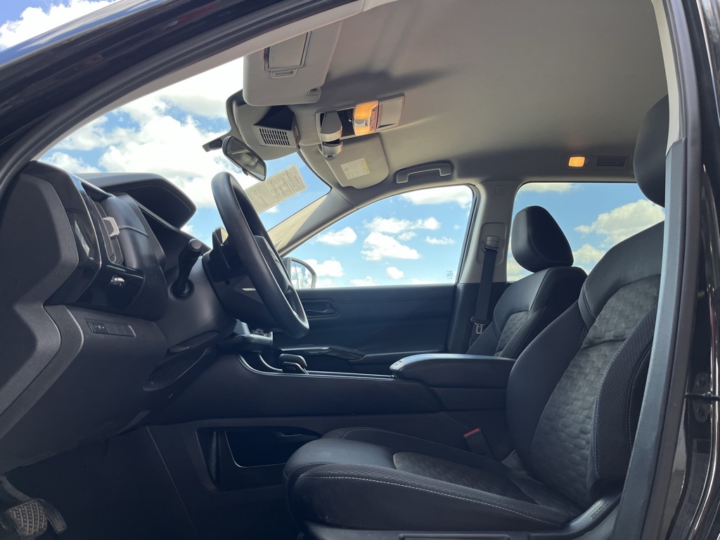 2023 Nissan Pathfinder S photo 12
