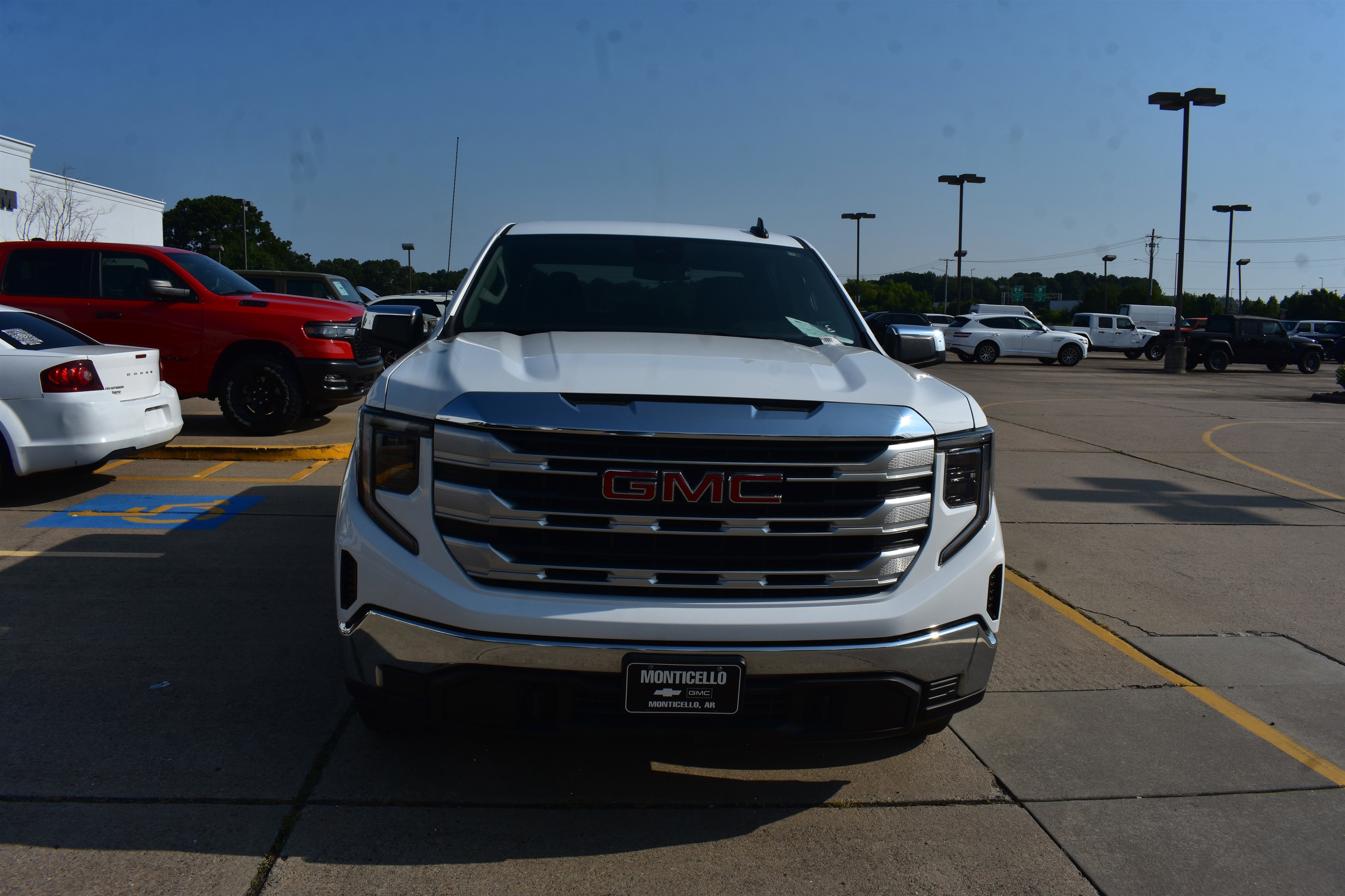 Used 2024 GMC Sierra 1500 SLE with VIN 1GTPUBEK8RZ163433 for sale in Little Rock