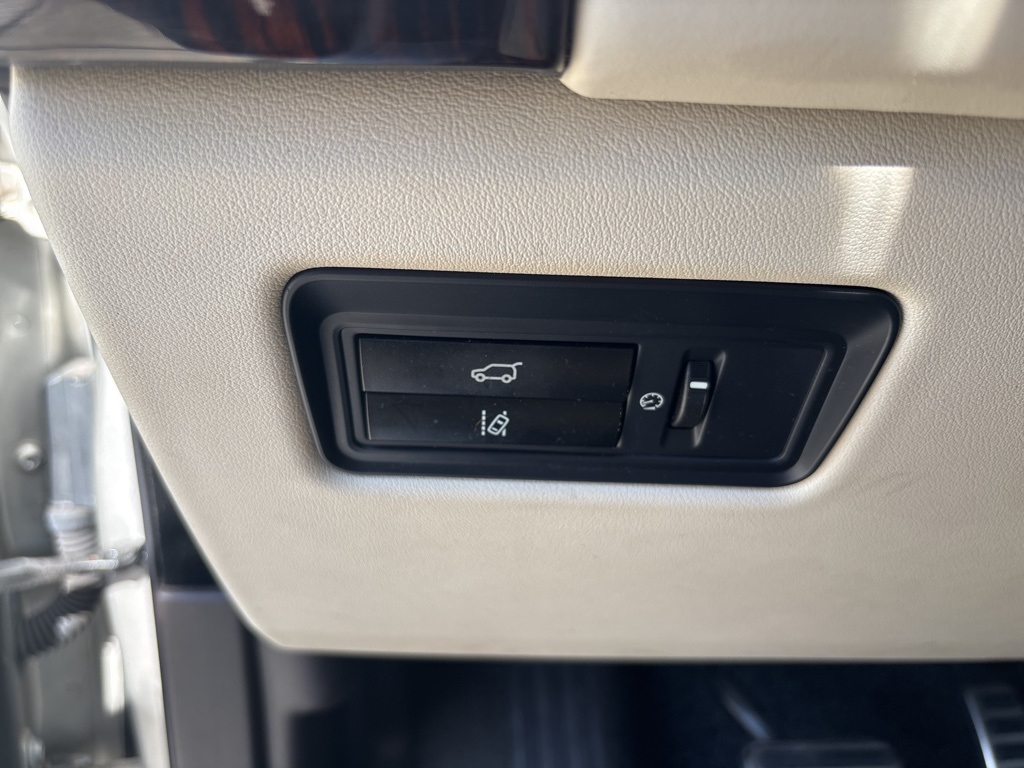 2015 Land Rover Range Rover SuperCharged photo 50