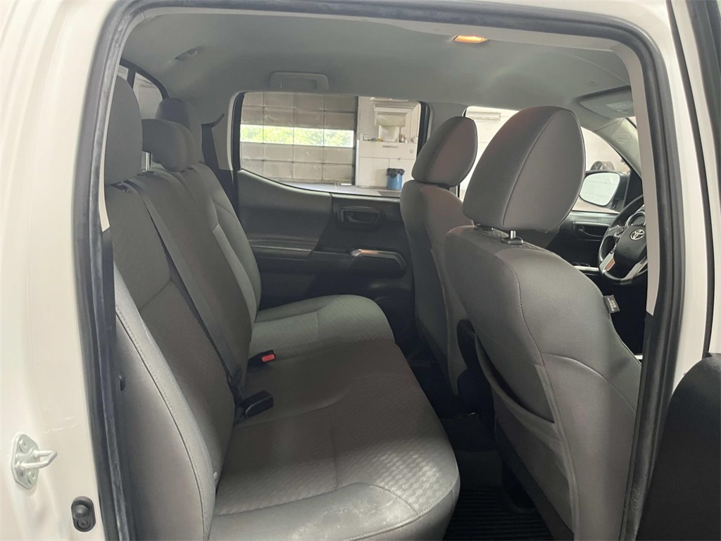 2023 Toyota Tacoma SR5 photo 18