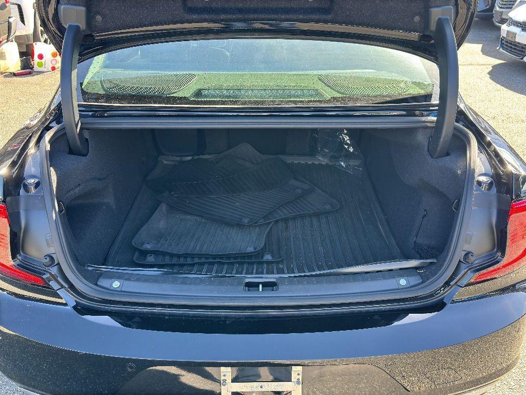2022 Volvo S90 Inscription photo 10