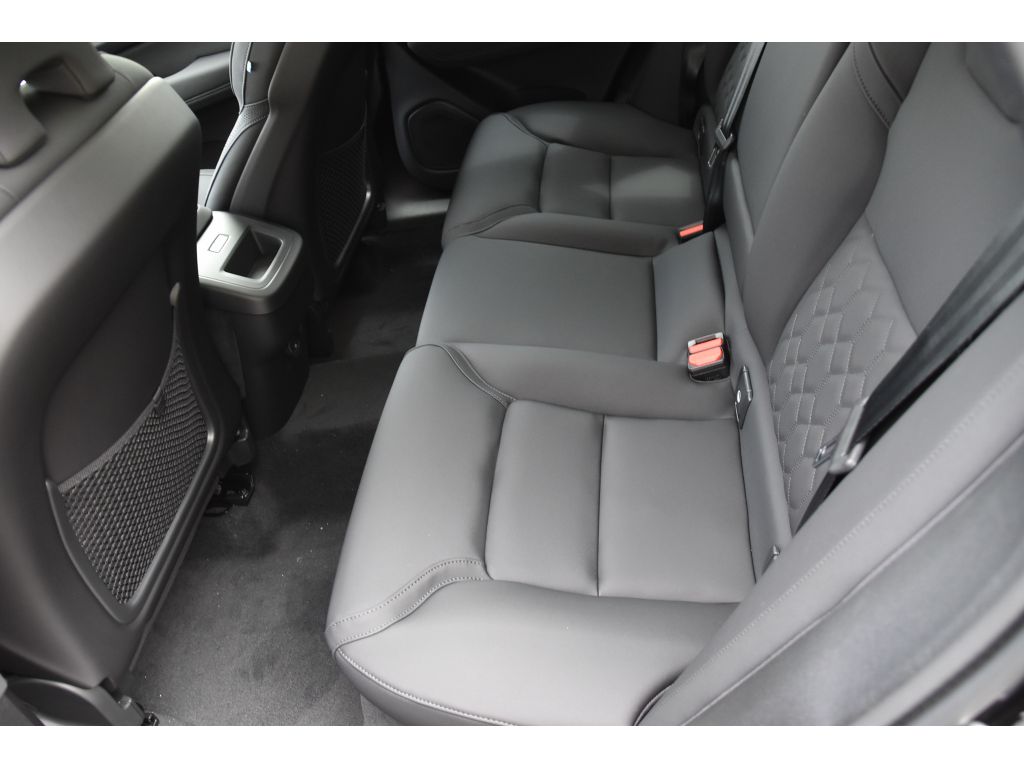 2026 Volvo XC60 B5 Plus photo 13