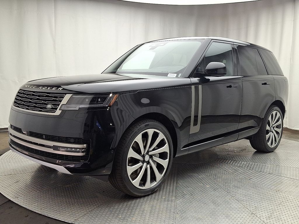2025 Land Rover Range Rover SE's photo