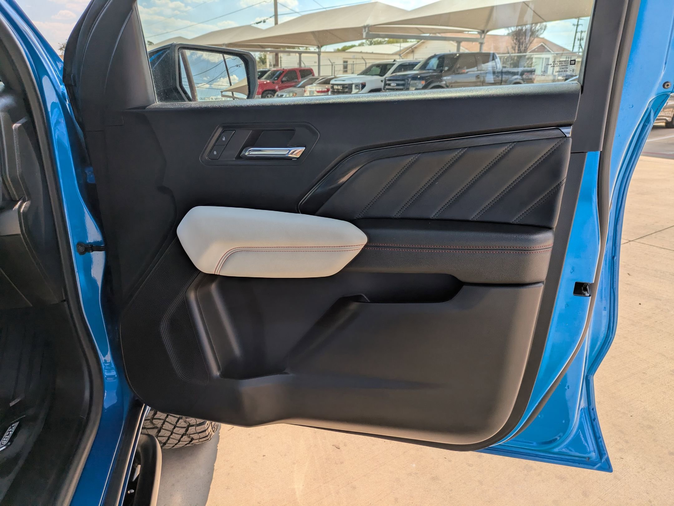 2023 Gmc Canyon AT4X photo 30