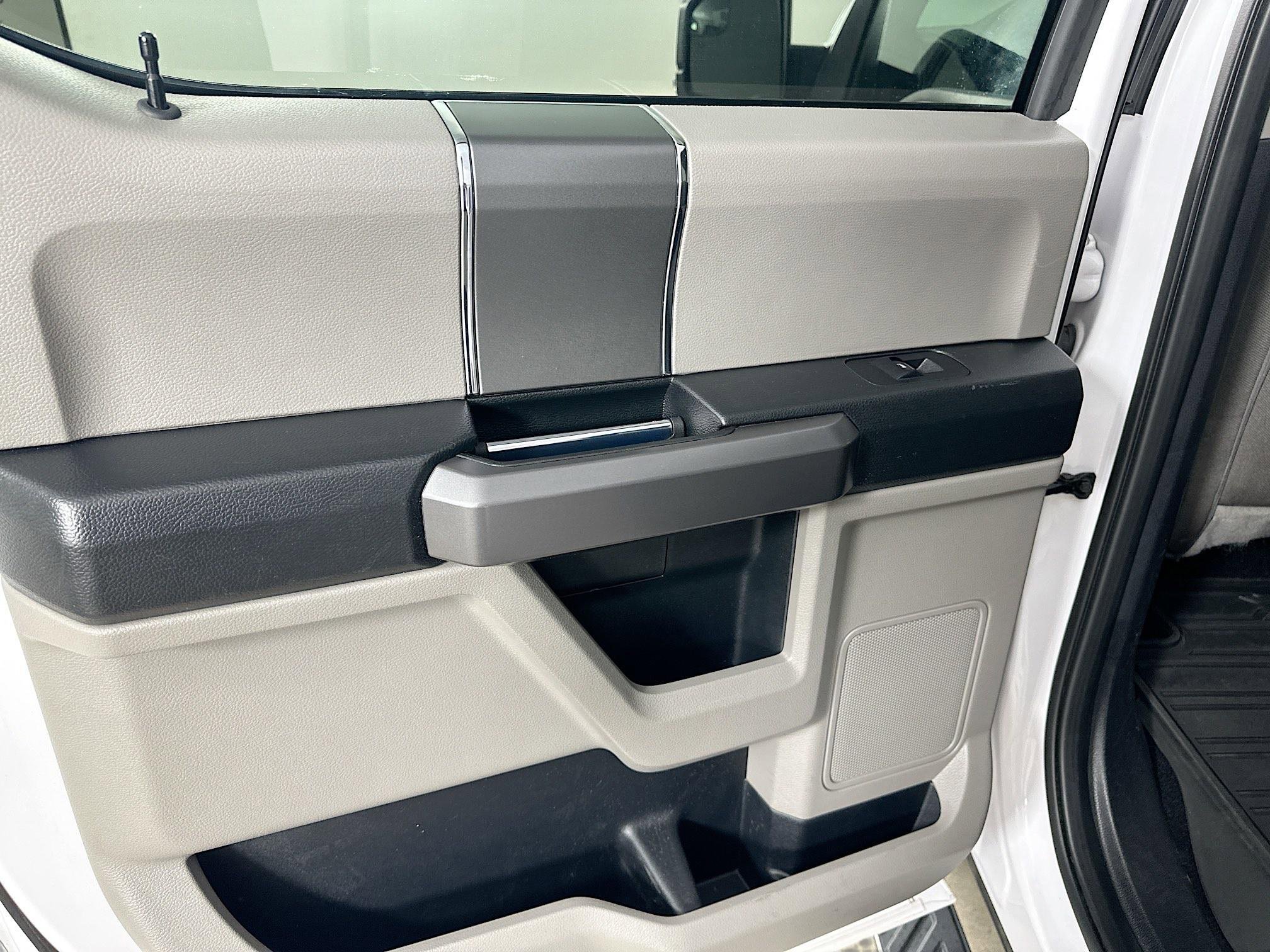 2020 Ford F-150 XLT photo 24