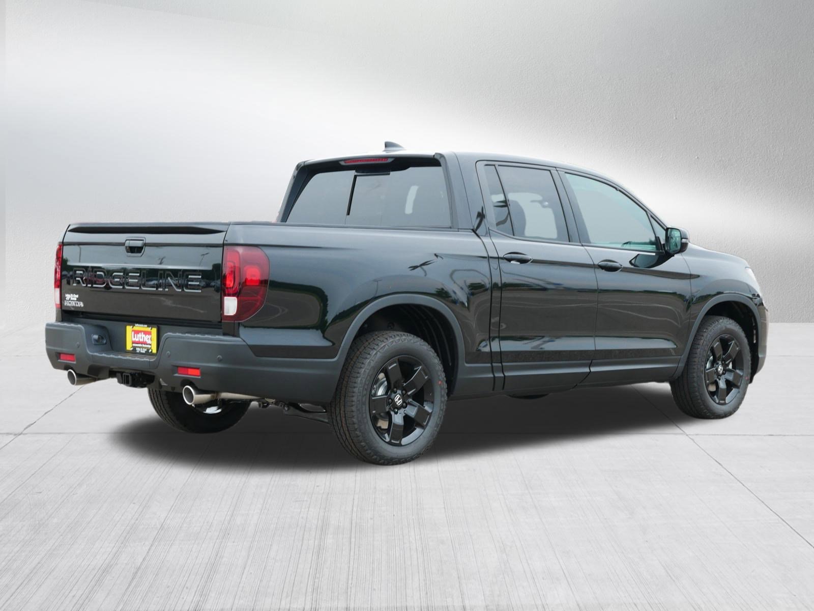 2026 Honda Ridgeline Black Edition photo 4