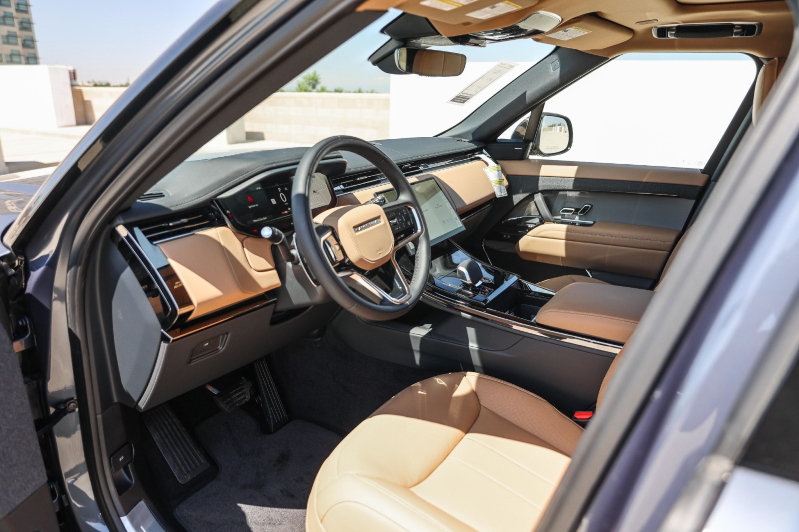 2025 Land Rover Range Rover Sport SE photo 17
