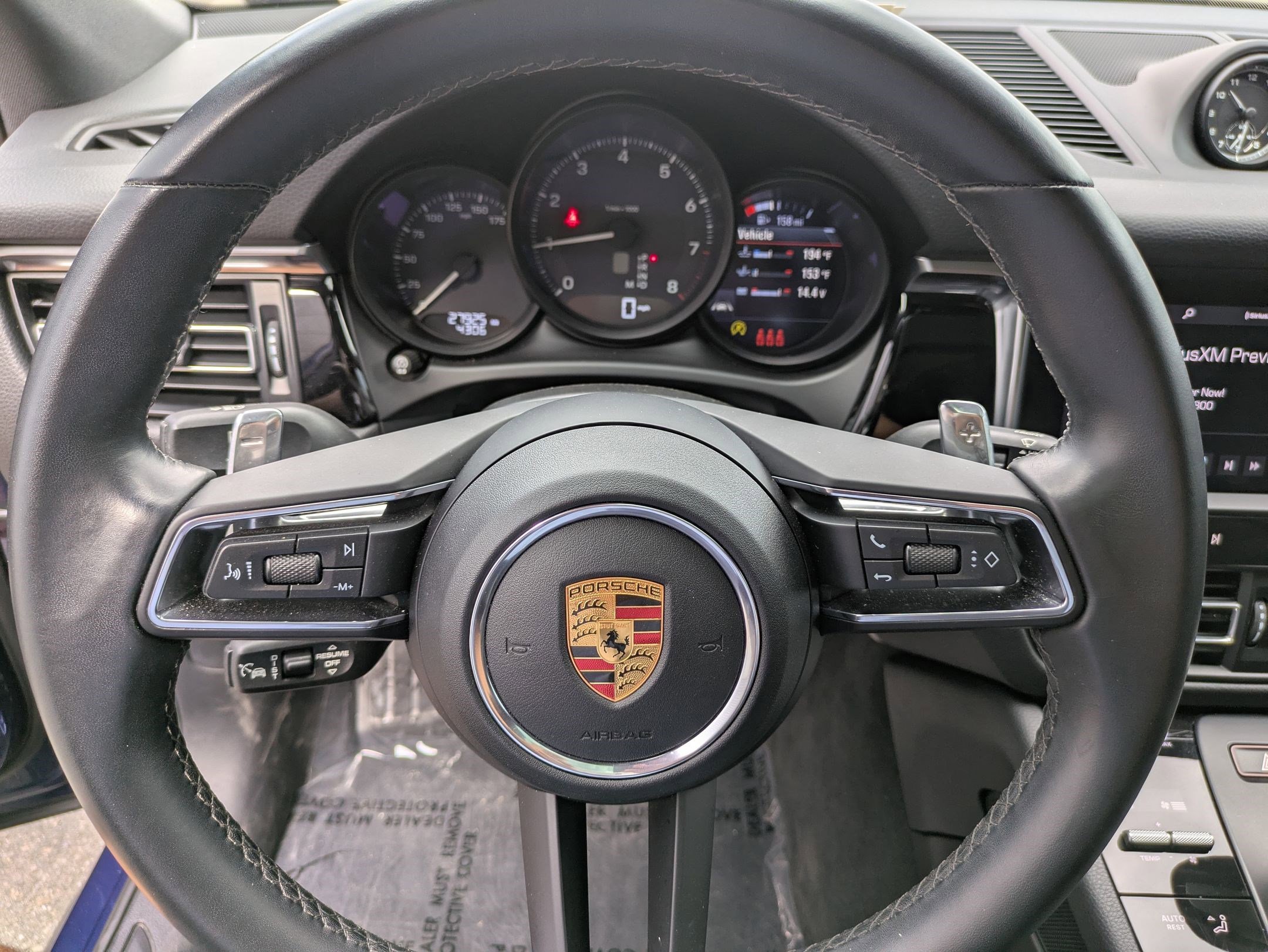 2023 Porsche Macan T photo 16
