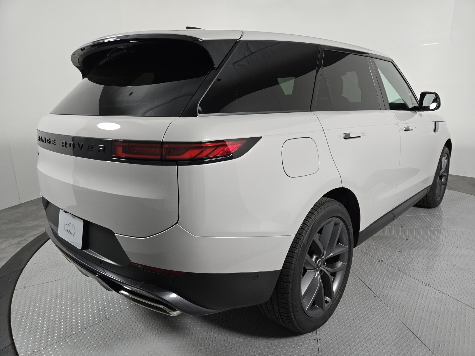 2025 Land Rover Range Rover Sport SE photo 2