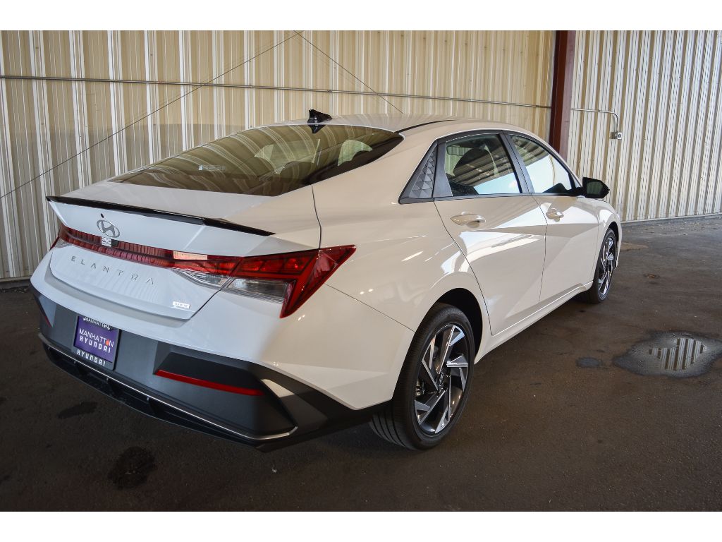 2025 Hyundai Elantra Hybrid SEL Sport photo 4