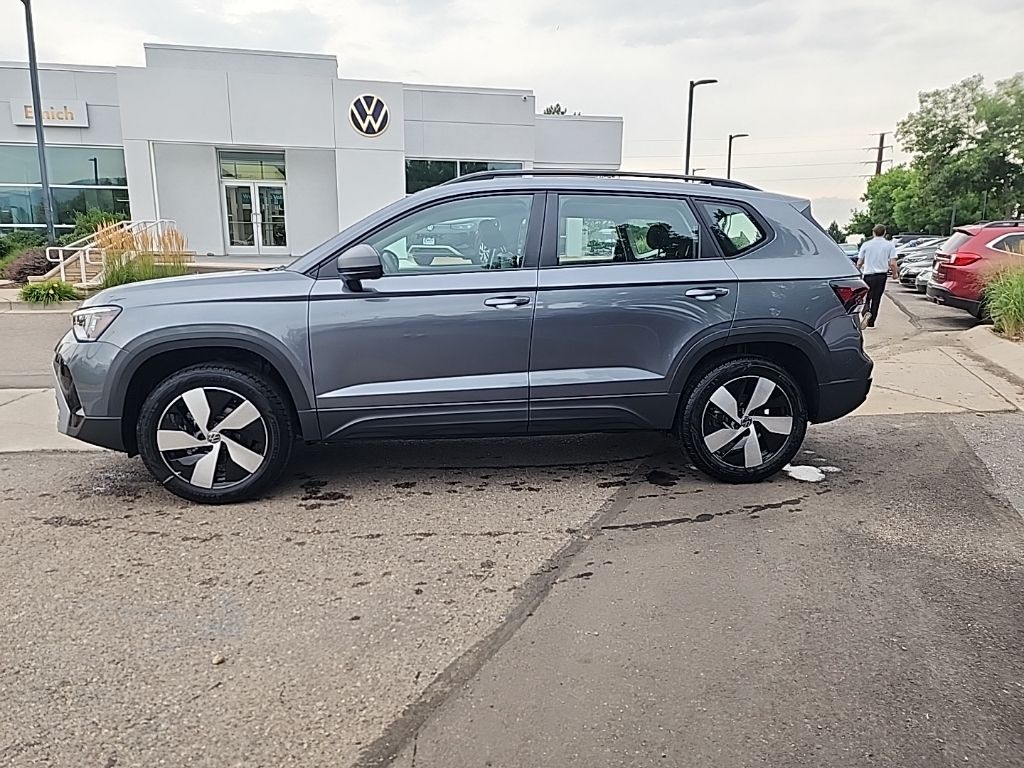 2025 Volkswagen Taos S photo 2