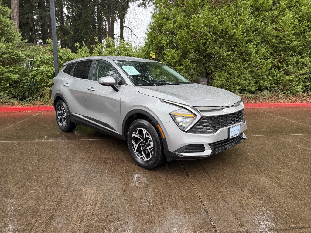 2024 Kia Sportage LX photo 2