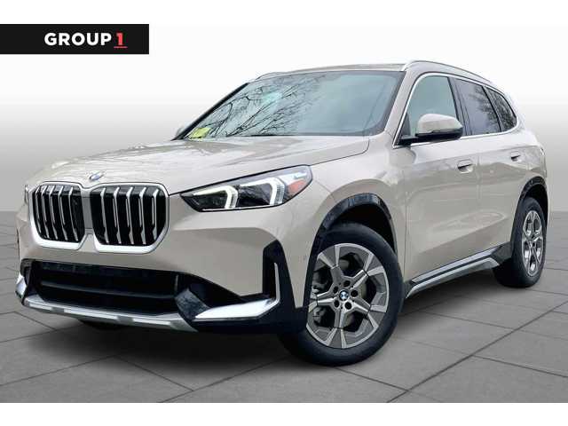2026 BMW X1 28i's photo