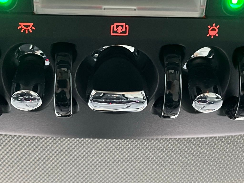 2021 Mini Cooper Signature photo 4