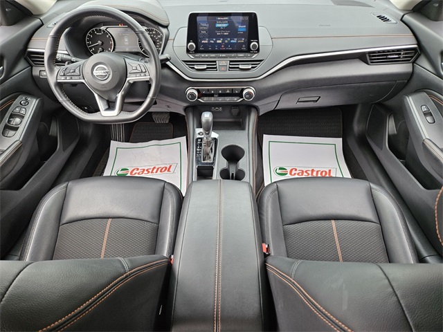 2022 Nissan Altima 2.5 SR photo 12