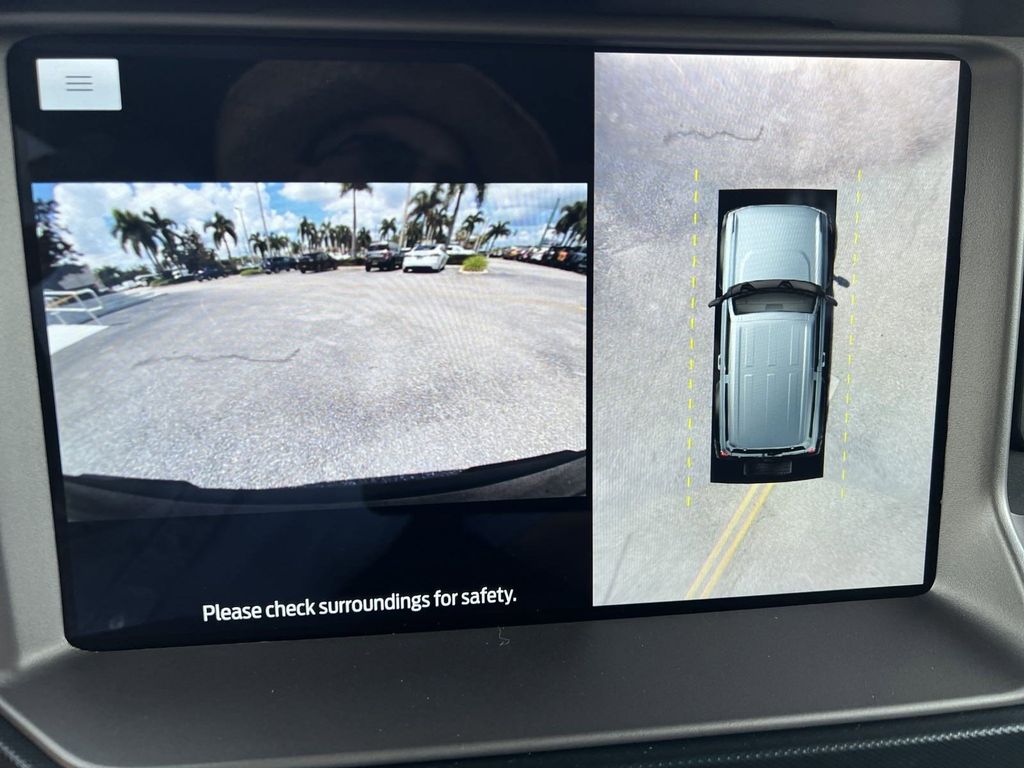 2023 Ford Bronco Outer Banks photo 7