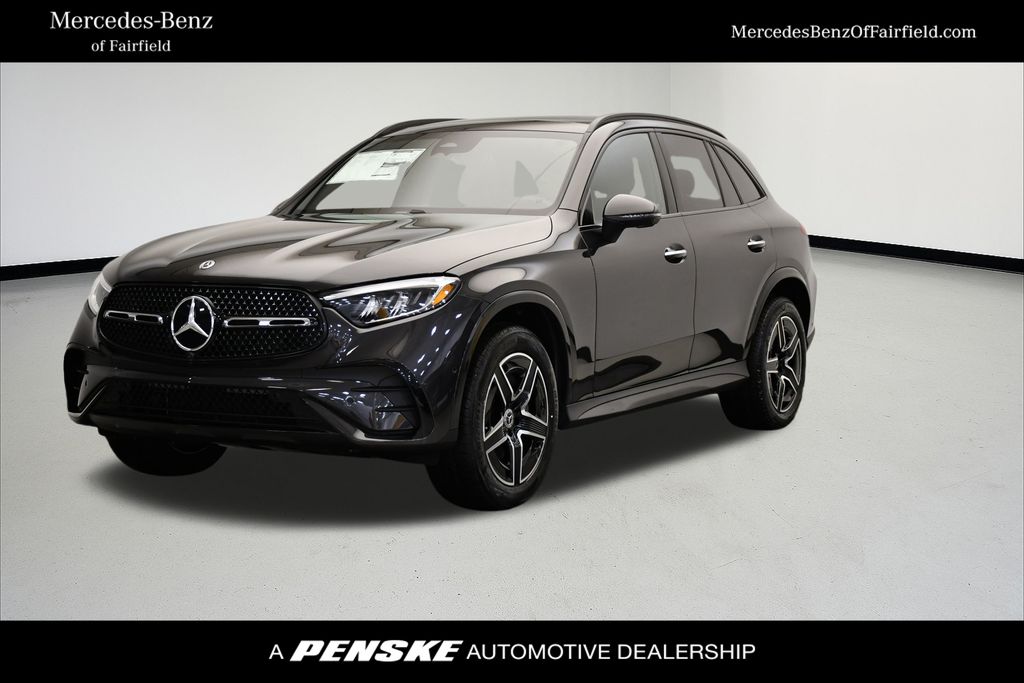 2025 Mercedes-Benz GLC Base's photo