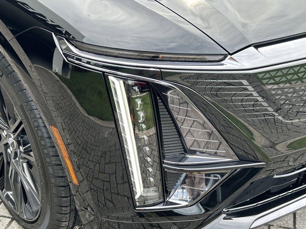 2026 Cadillac Lyriq Sport photo 7